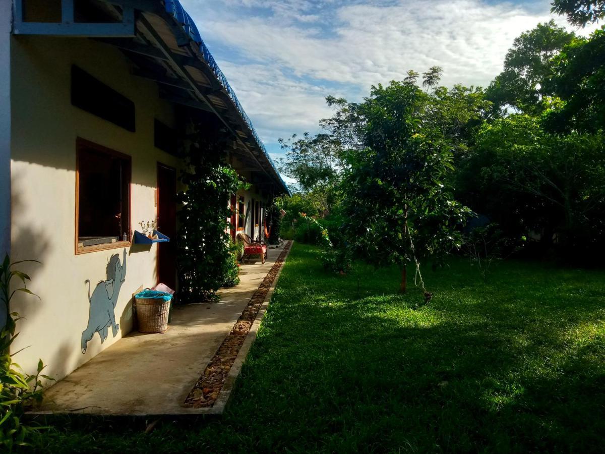 Baloo Guesthouse Đảo Koh Rong Samloem Ngoại thất bức ảnh
