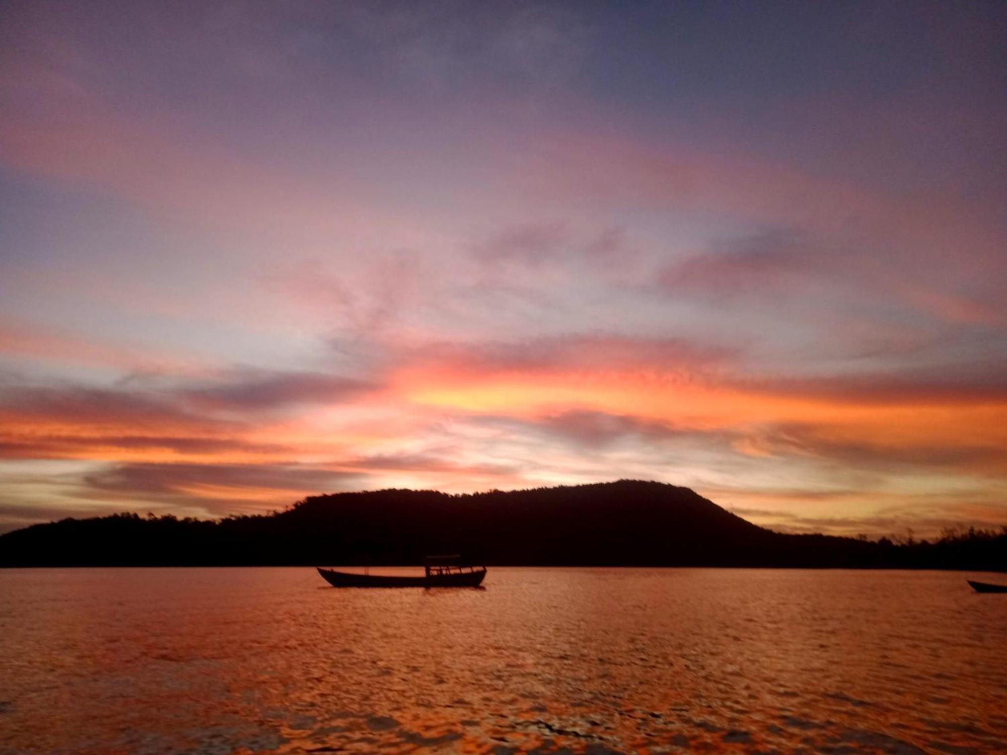Baloo Guesthouse Đảo Koh Rong Samloem Ngoại thất bức ảnh